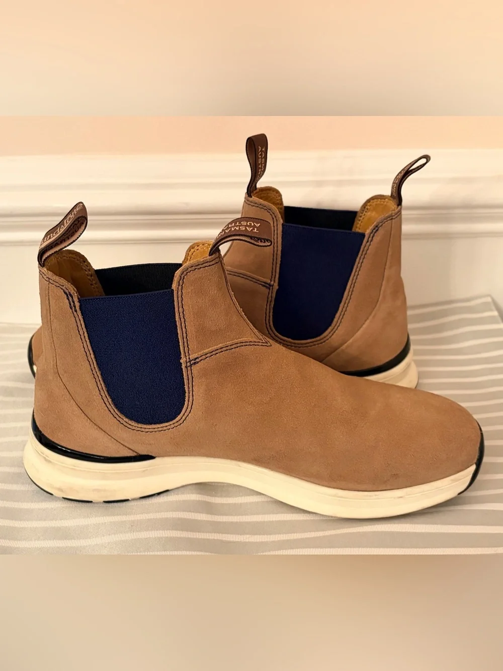Blundstone Men's 2146 Suede Tan Leather Pull On Chelsea Boots 10 US/ 9 UK EUC